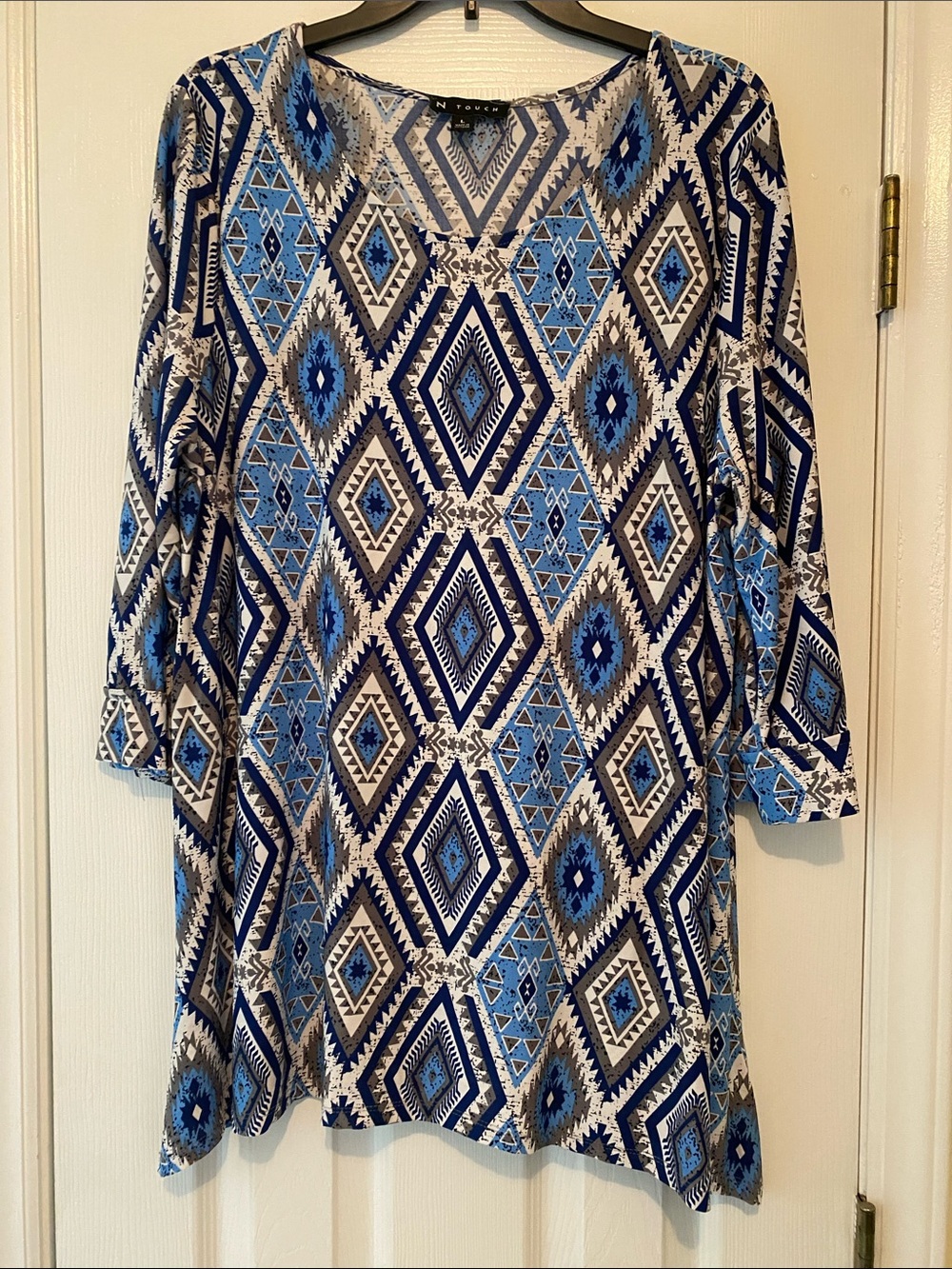 Women's Blue Geometric V-Neck Tunic Top